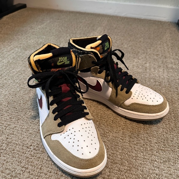 Nike Air Jordan’s - Neutral Olive - Size 9.5 W - Picture 6 of 6